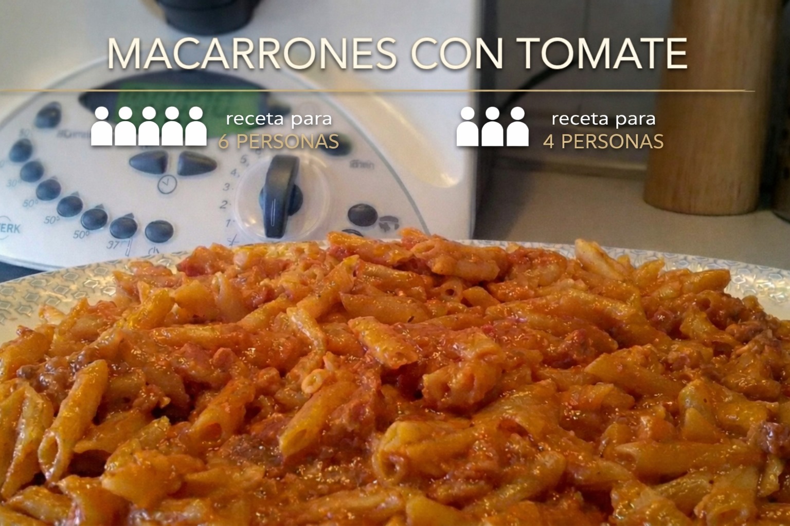MACARRONES CON TOMATE
