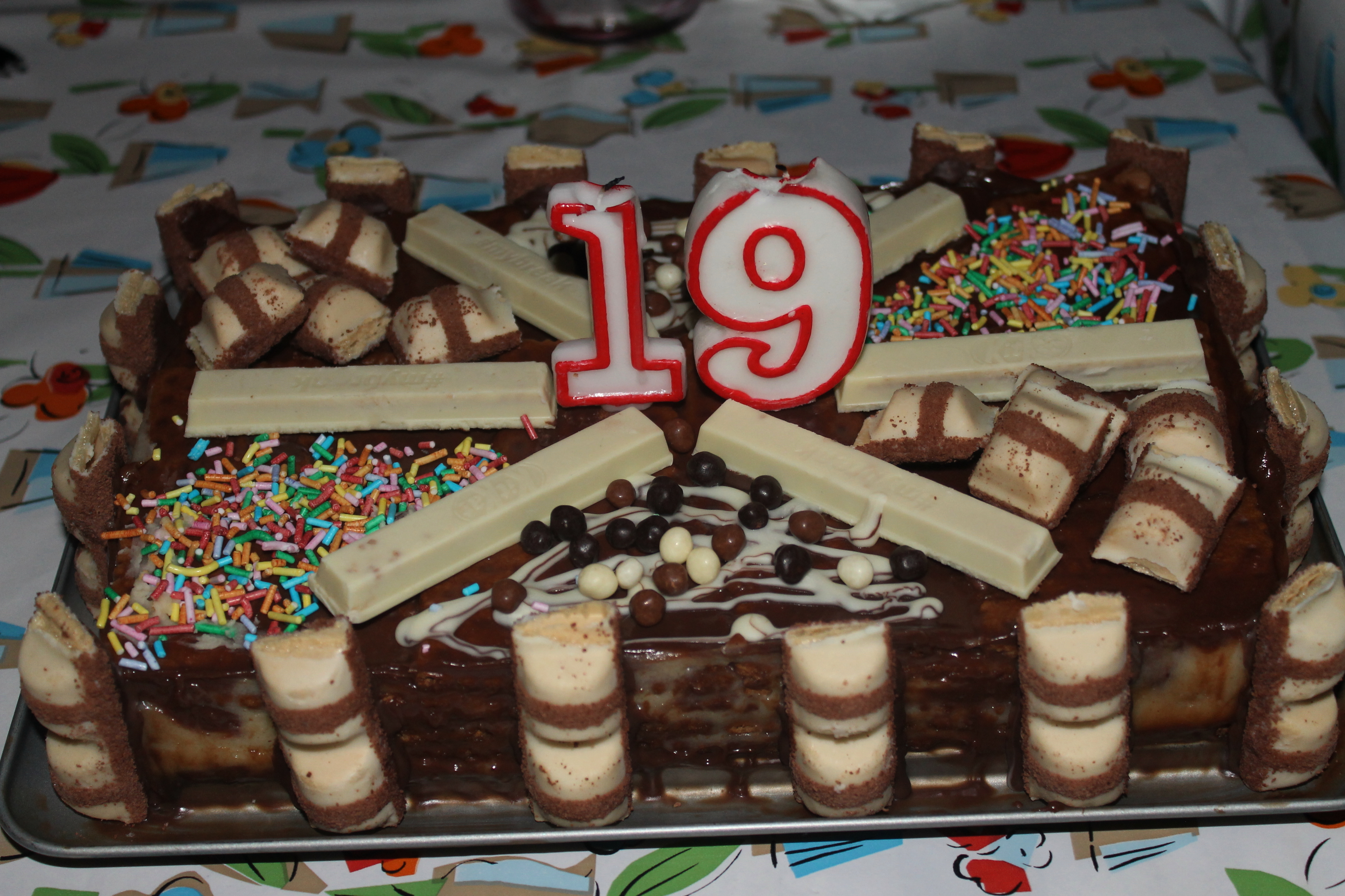 TARTA CREMA KINDER - 19 CUMPLEAÑOS DE MI HIJA